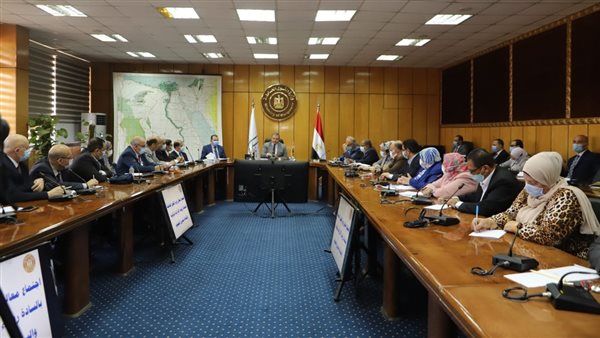 اجتماع وزير القوى