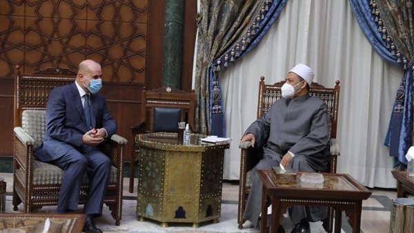 شيخ الأزهر يستقبل