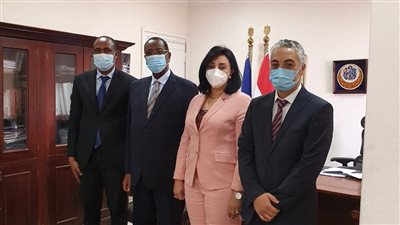 نائب وزير الآثار لشئون السياحة تجتمع بسفير رواندا في القاهرة 