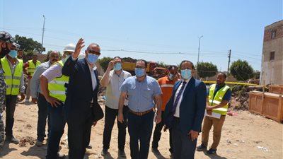 محافظ القليوبية يجري جولة لمتابعة سير العمل بمستشفى طوخ المركزي وبنها التعليمي (صور) 