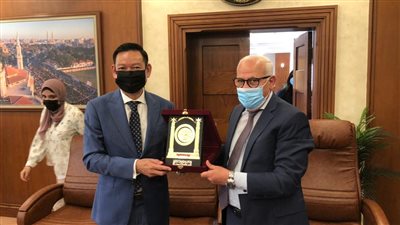 محافظ بورسعيد يبحث مع سفير فيتنام التعاون في مجال الثروة السمكية