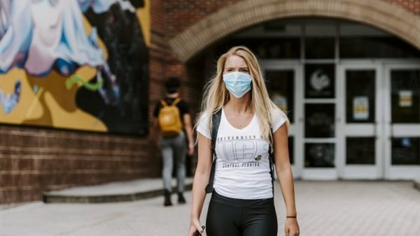 أصحاب البشرة البيضاء