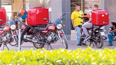 الضرائب: المحلات ومطاعم الدليفري خاضعة لضريبة القيمة المضافة