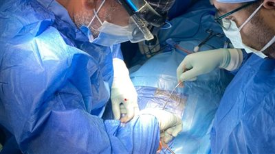 لأول مرة.. تركيب مفصل صناعي بالرقبة لمريضة تعاني من انزلاق غضروفي في طنطا