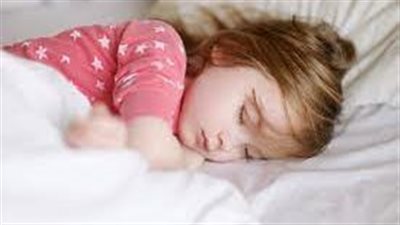 طرق تساعد على تخلص طفلك من القلق أثناء النوم.. تعرف عليها