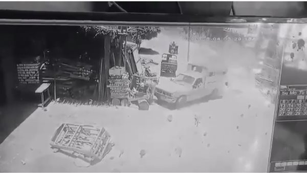 لحظة دهس الشاب