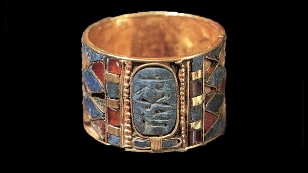 قطع الملك بسوسنس