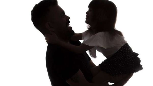 خالد عليش وابنته