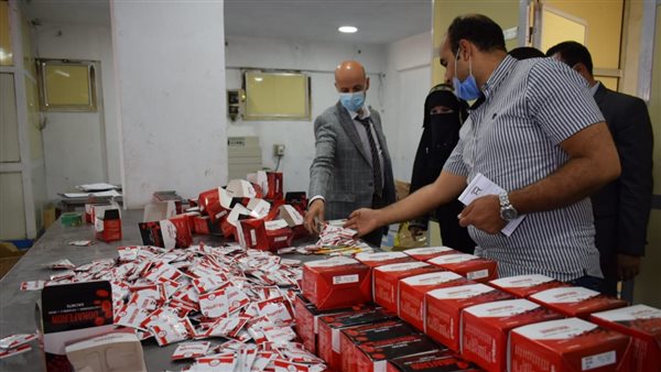 مداهمة أكبر مصنع