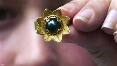 عثرت على خاتمها المفقود بعد 46 عامًا بفضل وسائل التواصل الاجتماعي