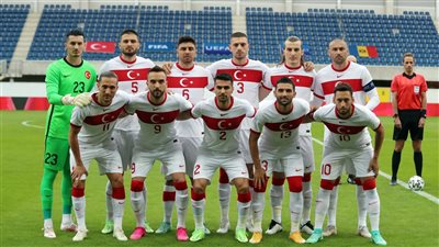 مشاركة أولى لـ تركيا في المونديال بيد طفل.. وفي انتظار ضربة حظ في الجولة الأخيرة