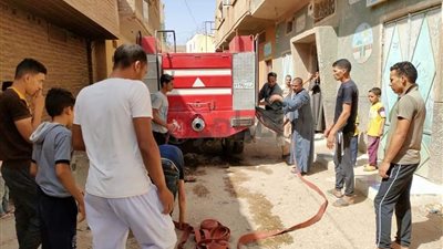 الأدلة الجنائية تعاين حريق مزرعة مواشٍ ونفوق 12 ماشية في الغربية