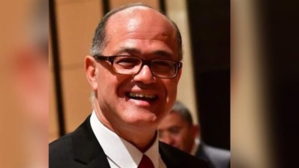 الدكتور أيمن صالح