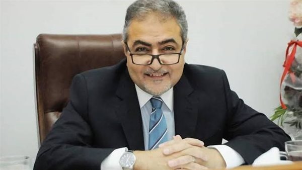 عميد كلية الطب البيطري