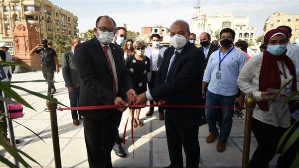 افتتاح معرض في ضيافة