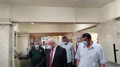 المشرف على قطاع خدمة المجتمع بجامعة بنها يتابع مستوى الخدمات المقدمة للطلاب