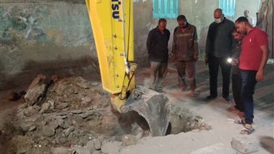 هبوط أرضي بشارع الأميرة فوزية في شبرا الخيمة (صور) 