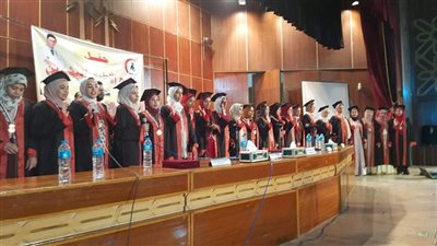 حفل تخرج للدفعة الخامسة بكلية الطب بجامعة أسوان 