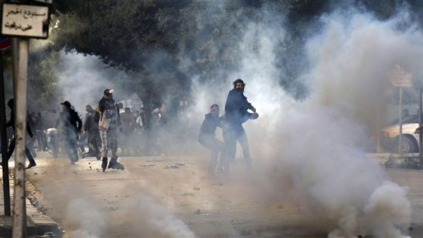 اشتباكات بين الأمن