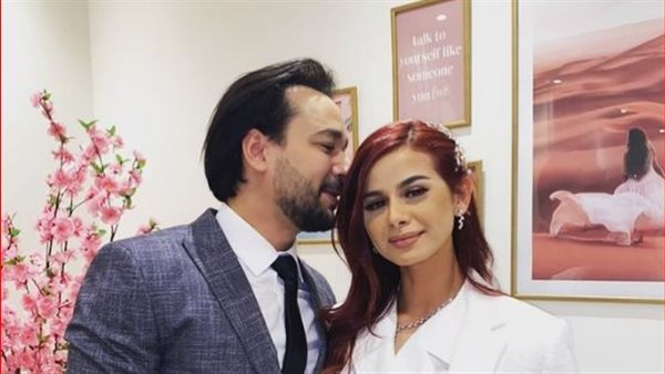 محمود المهدي ومنة