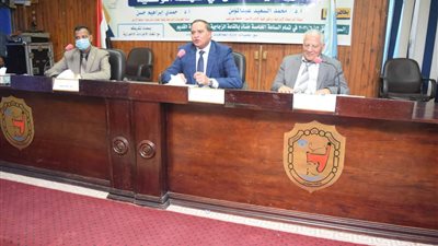 جامعة سوهاج تناقش دور كلية الألسن في النهضة الوطنية (صور)