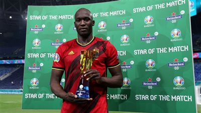 لوكاكو يفوز بجائزة أفضل لاعب في مباراة بلجيكا وروسيا