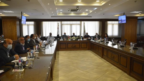 اجتماع محافظ الجيزة