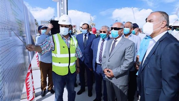 وزير النقل يتفقد