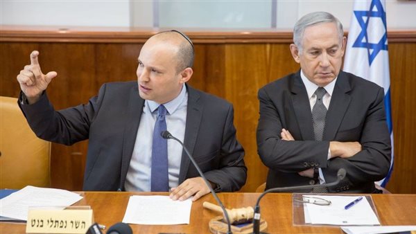 نتنياهو وبجواره بينيت