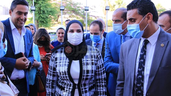 نيفين القباج وزيرة