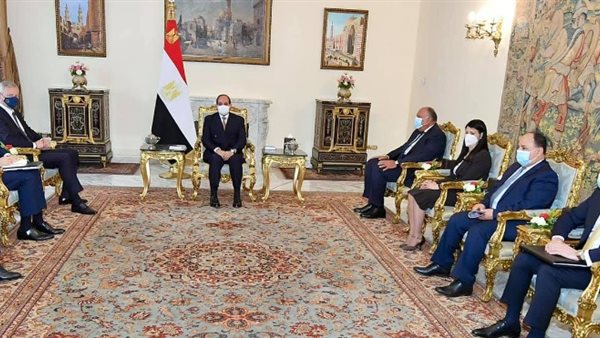 السيسي خلال لقاء