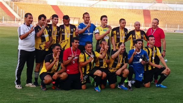 فريق المقاولون