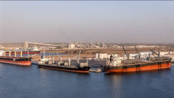 ميناء دمياط