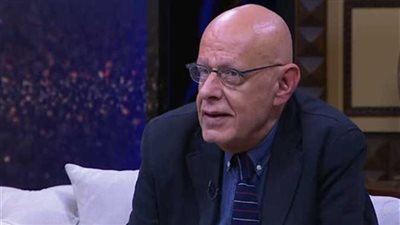 زكي فطين عبد الوهاب يكشف تفاصيل تعرضه للسرقة