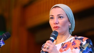 وزيرة البيئة: تقنين أوضاع 8 مصانع لتدوير المخلفات الإلكترونية