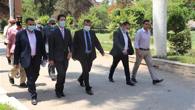 الجيزاوي يتابع لجان الامتحانات بكليتي الزراعة والطب البيطري ببنها (صور)