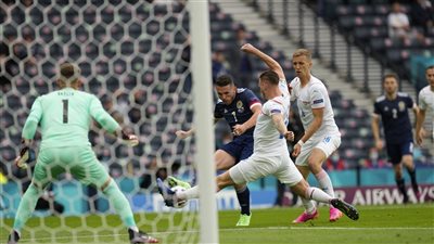 التشيك تتقدم بهدف على اسكتلندا في الشوط الأول في يورو 2020