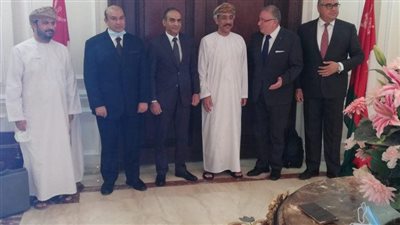 سفير سلطنة عُمان يبحث مجالات الاستثمار المشترك مع مستثمرين مصريين