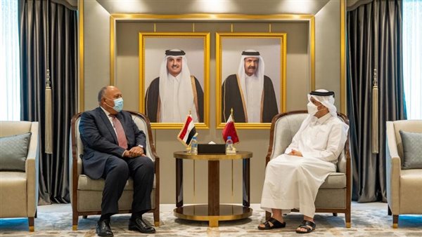 مباحثات بين وزير