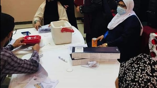 تلقي لقاح كورونا