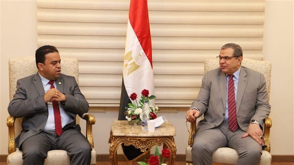 سعفان يستقبل وزير