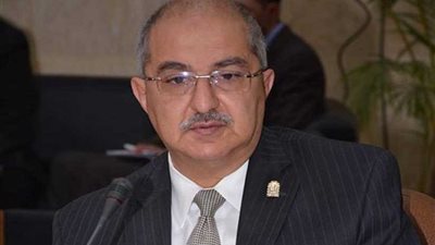 رئيس جامعة أسيوط يطمئن على سير الامتحانات بالكليات