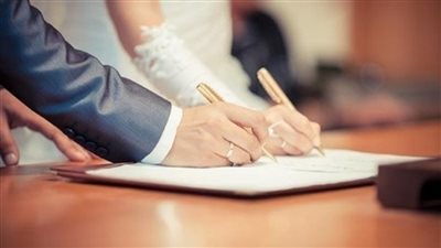 تستحق لمرة واحدة فقط.. تعرف على تفاصيل صرف منحة الزواج