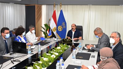 محافظ أسوان: استمرار المشروع السويسري لتحسين مياه الشرب بالسيل وعزب كيما