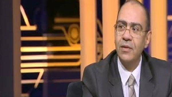 الدكتور حسام حسني