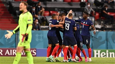 هدف ذاتي يمنح فرنسا التقدم على ألمانيا في الشوط الأول بالـ