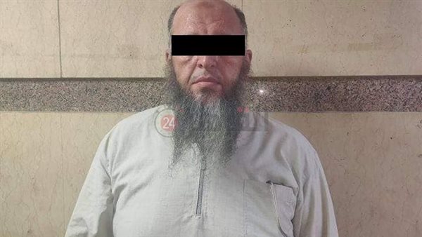 متهم بالتعدي على