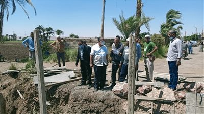 السكرتير المساعد بأسيوط ووفد مجلس الوزراء يتفقدون مشروعات 