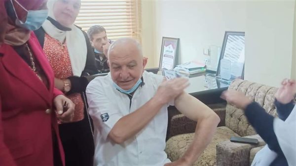 تطعيم نقيب أطباء