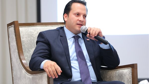  الكاتب الصحفي رامي